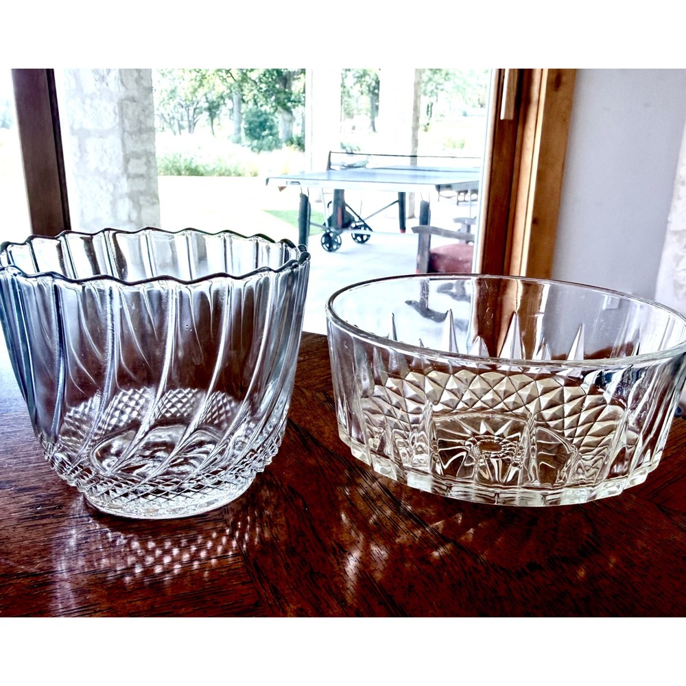 Vintage Arcoroc France Glass Bowls Set of 2 Diamant Starburst Scalloped